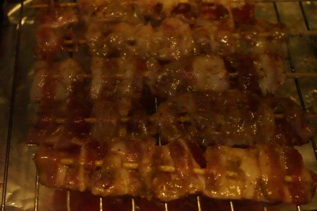 爱吃烤五花肉串，试试这个腌料，烤出香软柔嫩五花肉，不柴不腻