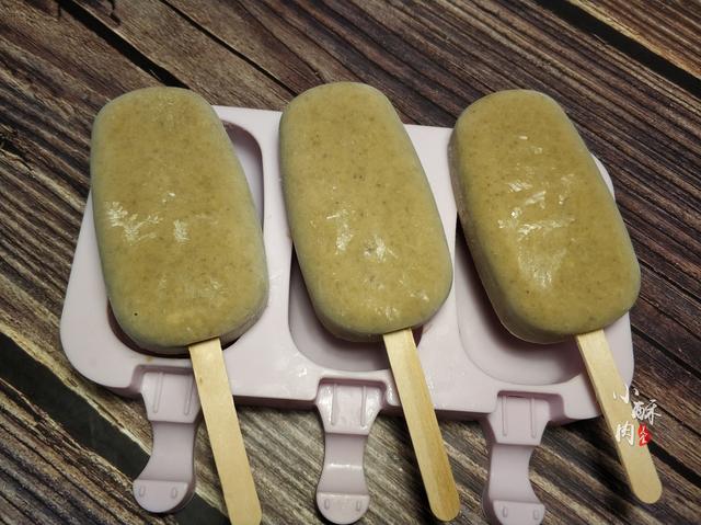 夏天绿豆别只会熬汤，教你奶香绿豆雪糕的做法，清凉下火真好吃
