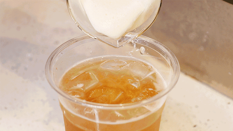 海盐奶盖、芝芝芒芒、满杯红柚…喜茶4款人气茶饮，配方过程详解